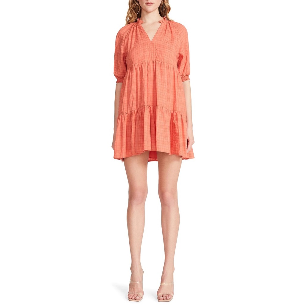 NWT! BB Dakota Steve Madden. XS, M. Hustle Glow dress. Pockets. Sleeves. Salmon